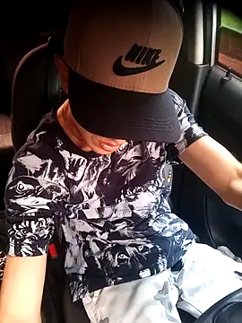 Snapshot of DebutingPathway chatting on December 17, 2025, 11:48 am DebutingPathway online show from December 17, 2025, 11:48 am