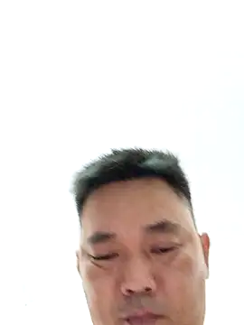 NguyenTrungHieu81 online show from May 17, 2026, 6:46 am