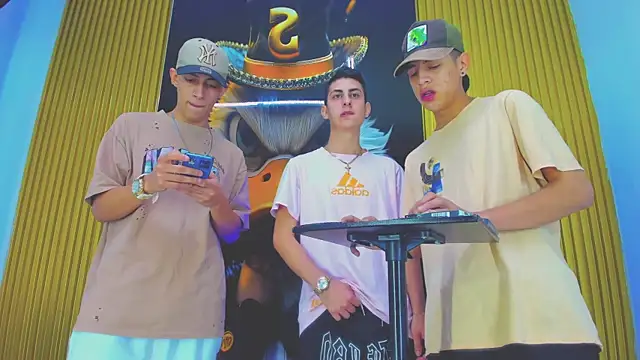 Dante Brown1  online show from December 4, 2025, 4:44 am