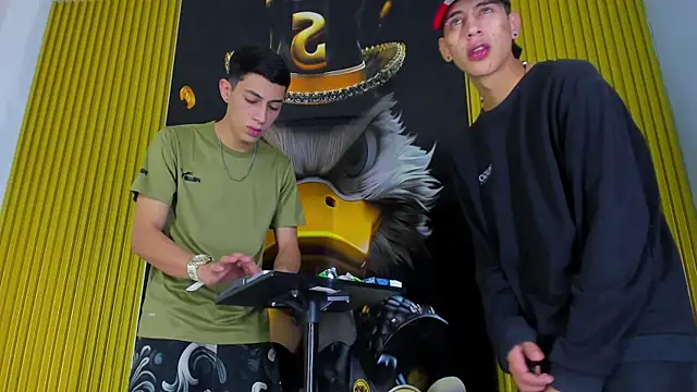 Dante Brown1  online show from October 23, 2025, 8:51 pm