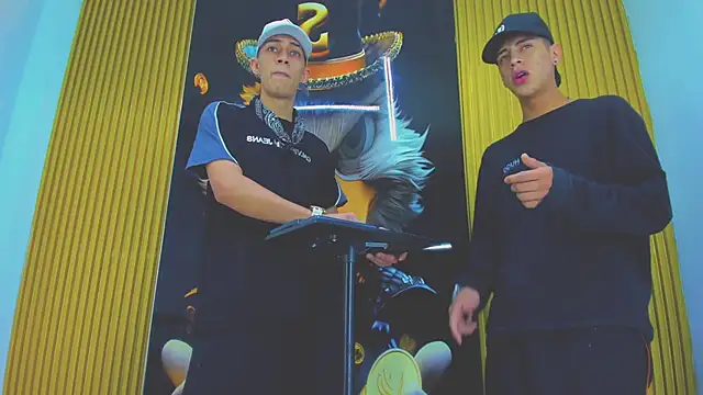 Dante Brown1  online show from December 3, 2025, 5:08 am