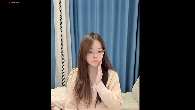 Snapshot of Wendi02- chatting on October 21, 2025, 10:14 am Wendi02- online show from October 21, 2025, 10:14 am