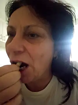 Snapshot of jessyca_ chatting on November 19, 2025, 9:20 am jessyca online show from November 19, 2025, 9:20 am