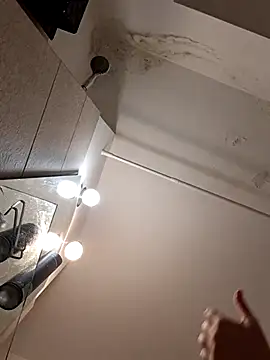 Snapshot of jessyca_ chatting on November 5, 2025, 8:34 pm jessyca online show from November 5, 2025, 8:34 pm