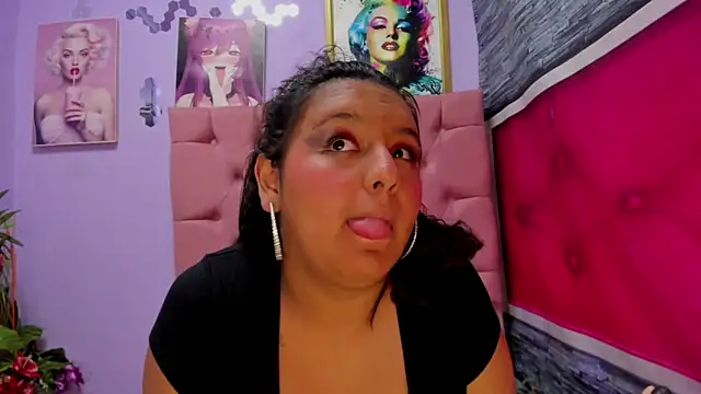 Snapshot of DakotaKS chatting on November 18, 2025, 7:28 pm DakotaKS online show from November 18, 2025, 7:28 pm