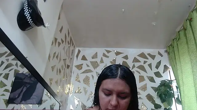 Snapshot of DakotaKS chatting on November 4, 2025, 7:17 pm DakotaKS online show from November 4, 2025, 7:17 pm