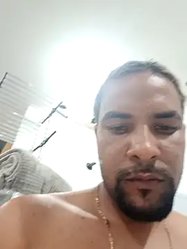 Snapshot of PauMolao85 chatting on December 18, 2025, 10:02 pm PauMolao85 online show from December 18, 2025, 10:02 pm