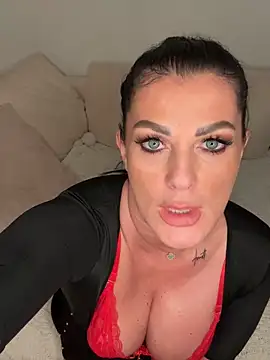 Nola Luxx-offiziell online show from September 10, 2025, 6:29 pm