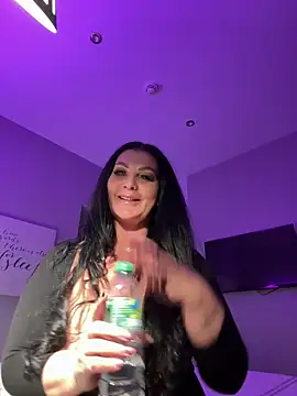 Nola Luxx-offiziell online show from February 9, 2026, 7:56 pm