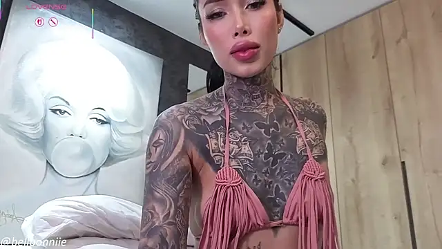 Snapshot of belllbonniie chatting on January 11, 2026, 6:48 pm belllbonniie online show from January 11, 2026, 6:48 pm