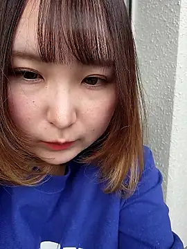 Snapshot of --MIYUKI chatting on May 4, 2026, 6:06 am --MIYUKI online show from May 4, 2026, 6:06 am