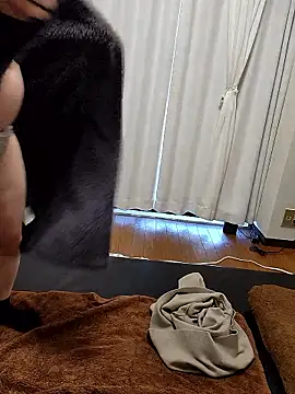 Snapshot of --MIYUKI chatting on December 16, 2025, 3:55 am --MIYUKI online show from December 16, 2025, 3:55 am