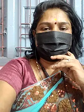Snapshot of Tamil_Azhaghi25 chatting on June 25, 2026, 6:13 pm Tamil Azhaghi25 online show from June 25, 2026, 6:13 pm