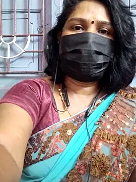 Snapshot of Tamil_Azhaghi25 chatting on June 19, 2026, 6:47 pm Tamil Azhaghi25 online show from June 19, 2026, 6:47 pm