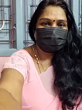 Snapshot of Tamil_Azhaghi25 chatting on October 30, 2025, 7:44 pm Tamil Azhaghi25 online show from October 30, 2025, 7:44 pm