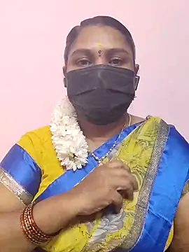 Snapshot of Tamil_Azhaghi25 chatting on October 1, 2025, 5:06 pm Tamil Azhaghi25 online show from October 1, 2025, 5:06 pm