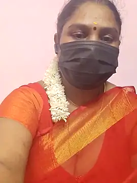 Snapshot of Tamil_Azhaghi25 chatting on October 18, 2025, 7:27 pm Tamil Azhaghi25 online show from October 18, 2025, 7:27 pm