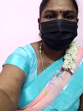 Snapshot of Tamil_Azhaghi25 chatting on October 11, 2025, 4:52 pm Tamil Azhaghi25 online show from October 11, 2025, 4:52 pm