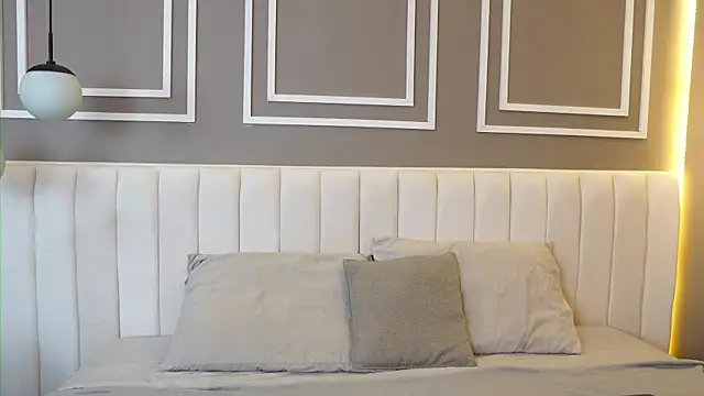 Snapshot of Tayler_Kim chatting on November 14, 2025, 8:12 pm Tayler Kim online show from November 14, 2025, 8:12 pm