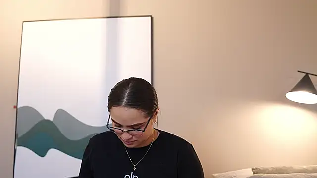 Snapshot of Tayler_Kim chatting on February 8, 2026, 6:49 pm Tayler Kim online show from February 8, 2026, 6:49 pm