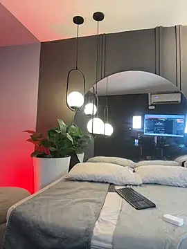 Snapshot of Tayler_Kim chatting on February 12, 2026, 6:40 pm Tayler Kim online show from February 12, 2026, 6:40 pm