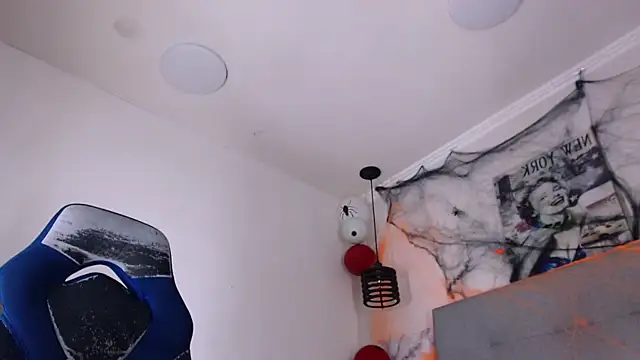 Snapshot of aston_xvera chatting on October 26, 2025, 3:56 pm aston xvera online show from October 26, 2025, 3:56 pm