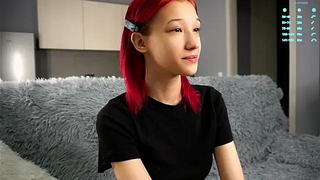 Snapshot of Likalense chatting on October 8, 2025, 5:13 pm Likalense online show from October 8, 2025, 5:13 pm