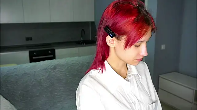 Snapshot of Likalense chatting on October 12, 2025, 12:06 pm Likalense online show from October 12, 2025, 12:06 pm