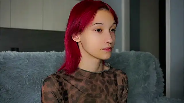 Snapshot of Likalense chatting on September 30, 2025, 12:33 pm Likalense online show from September 30, 2025, 12:33 pm