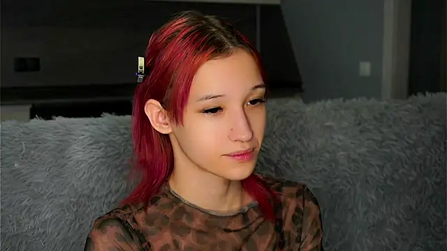 Snapshot of Likalense chatting on October 20, 2025, 11:22 am Likalense online show from October 20, 2025, 11:22 am