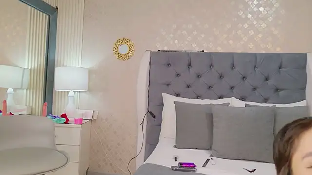 Snapshot of ZoeWilliis chatting on May 11, 2026, 4:04 pm ZoeWilliis online show from May 11, 2026, 4:04 pm