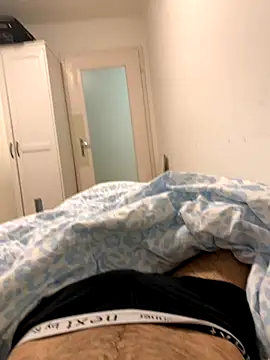 Snapshot of dino2603 chatting on September 18, 2025, 10:24 pm dino2603 online show from September 18, 2025, 10:24 pm