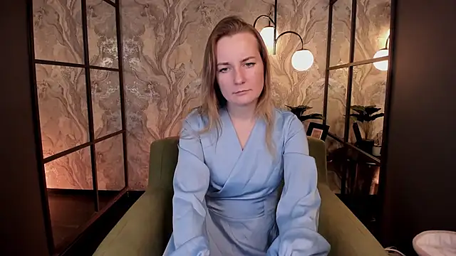 Snapshot of MeggySun chatting on November 14, 2025, 1:37 pm MeggySun online show from November 14, 2025, 1:37 pm