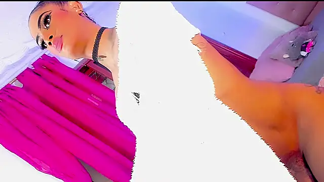 Snapshot of aura-monet chatting on December 14, 2025, 5:07 pm aura-monet online show from December 14, 2025, 5:07 pm