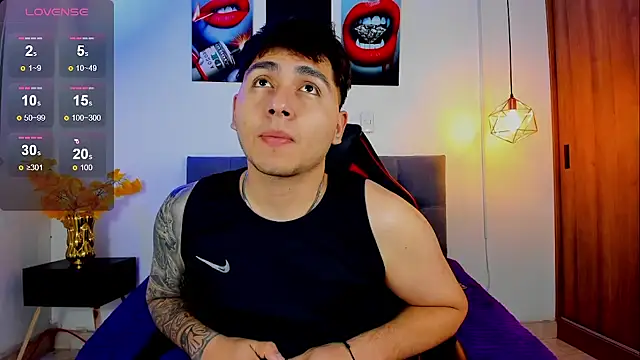 Snapshot of Nicolas_James_Sc chatting on November 7, 2025, 1:48 pm Nicolas James Sc online show from November 7, 2025, 1:48 pm