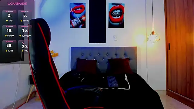 Snapshot of Nicolas_James_Sc chatting on November 15, 2025, 12:53 pm Nicolas James Sc online show from November 15, 2025, 12:53 pm