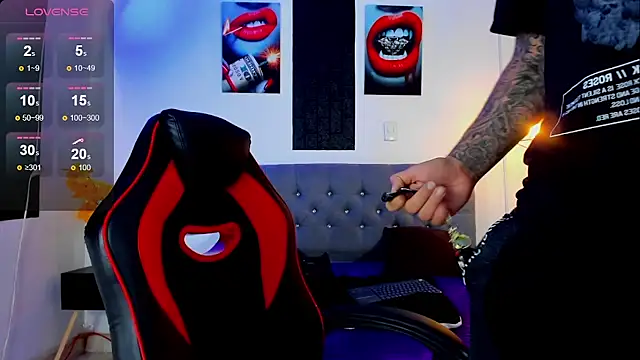 Snapshot of Nicolas_James_Sc chatting on November 6, 2025, 1:37 pm Nicolas James Sc online show from November 6, 2025, 1:37 pm