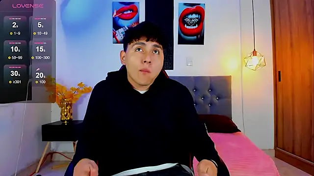 Snapshot of Nicolas_James_Sc chatting on December 2, 2025, 1:35 pm Nicolas James Sc online show from December 2, 2025, 1:35 pm