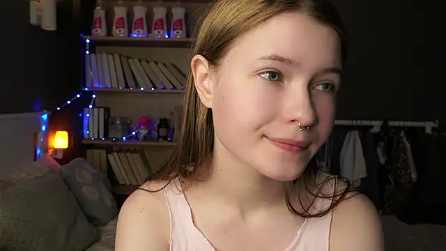 LynHillaire online show from February 16, 2026, 11:20 am