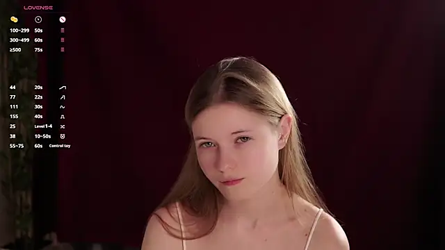 Snapshot of LynHillaire chatting on July 8, 2026, 1:01 pm LynHillaire online show from July 8, 2026, 1:01 pm