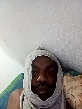 Snapshot of PossibleFan35 chatting on June 4, 2026, 5:06 pm PossibleFan35 online show from June 4, 2026, 5:06 pm