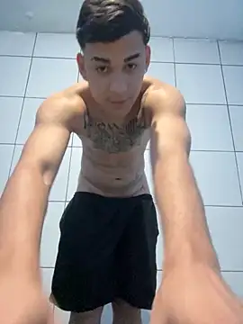 Snapshot of condenovin chatting on October 5, 2025, 11:01 am condenovin online show from October 5, 2025, 11:01 am