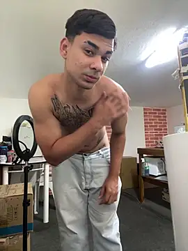 Snapshot of condenovin chatting on October 16, 2025, 6:16 pm condenovin online show from October 16, 2025, 6:16 pm