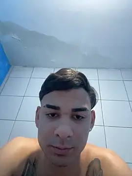 Snapshot of condenovin chatting on October 17, 2025, 9:56 am condenovin online show from October 17, 2025, 9:56 am