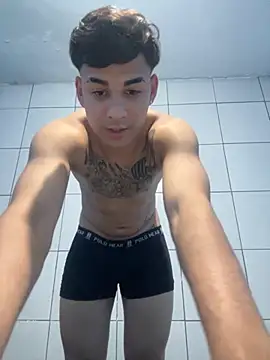 Snapshot of condenovin chatting on November 11, 2025, 2:50 am condenovin online show from November 11, 2025, 2:50 am