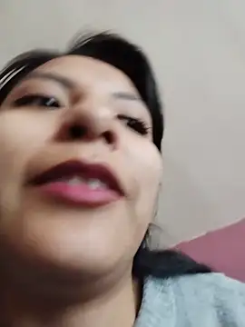 Snapshot of Regina_Shine chatting on June 2, 2026, 6:41 pm Regina Shine online show from June 2, 2026, 6:41 pm