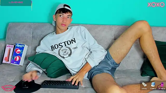 Snapshot of Maikol_Ortiz chatting on October 9, 2025, 12:28 pm Maikol Ortiz online show from October 9, 2025, 12:28 pm