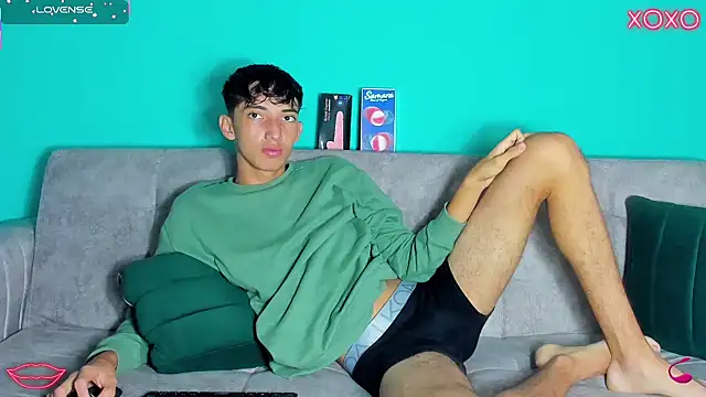 Snapshot of Maikol_Ortiz chatting on October 14, 2025, 1:01 pm Maikol Ortiz online show from October 14, 2025, 1:01 pm