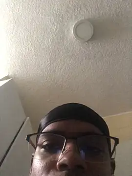 criss zuri online show from January 14, 2026, 1:04 pm