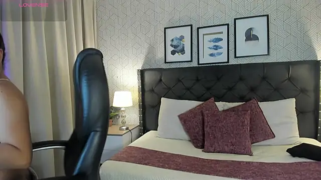 Snapshot of sophie__blare chatting on July 9, 2026, 6:29 pm sophie blare online show from July 9, 2026, 6:29 pm